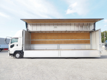 いすゞ ギガ ウイング車 大型 2PG-CYJ77C 年式 R1[写真17]