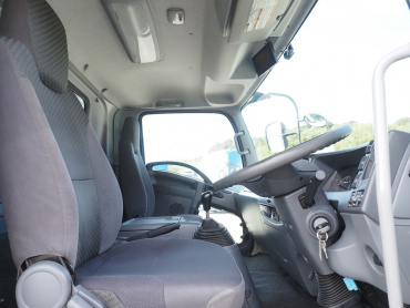 いすゞ フォワード 冷凍バン 中型 TKG-FRR90S2 年式 H28[写真22]