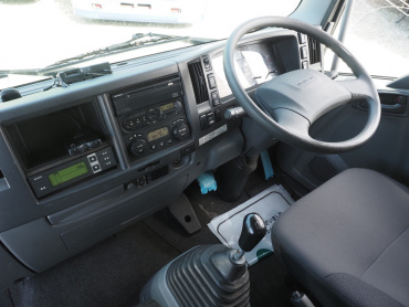 いすゞ フォワード 冷凍バン 中型 TKG-FRR90S2 年式 H28[写真24]