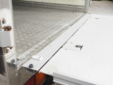 いすゞ フォワード 冷凍バン 中型 TKG-FRR90T2 年式 H25[写真20]