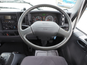 いすゞ フォワード 冷凍バン 中型 TKG-FRR90T2 年式 H25[写真24]