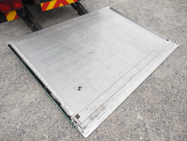 いすゞ ギガ ウイング車 大型 2PG-CYJ77CA 年式 H30 [写真31]