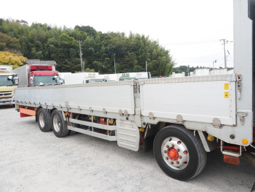 いすゞ ギガ 平ボディ 大型 QKG-CYJ77B 年式 H29[写真12]