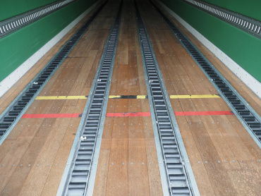 いすゞ フォワード バン車 中増t QPG-FTR34T2 年式 H29[写真25]