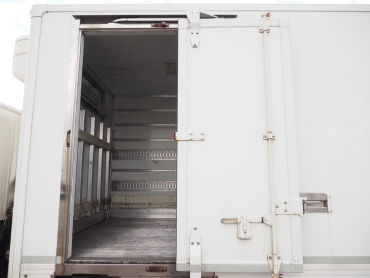 日野 レンジャープロ 冷凍バン 中型 TKG-FC9JKAG 年式 H26[写真17]