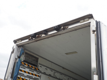 日野 レンジャープロ 冷凍バン 中型 TKG-FC9JKAG 年式 H26[写真15]