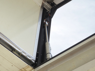 いすゞ ギガ 冷凍ウイング 大型 2KG-CYJ77C 年式 H30[写真20]