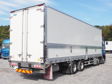 いすゞ ギガ 冷凍ウイング 大型 2KG-CYJ77C 年式 H30[写真05]