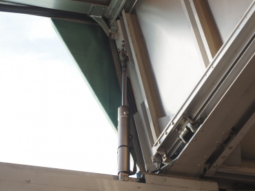 いすゞ ギガ ウイング車 大型 QKG-CYJ77A 年式 H25 [写真17]