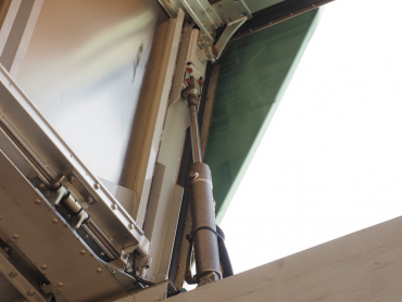 いすゞ ギガ ウイング車 大型 QKG-CYJ77A 年式 H25 [写真11]