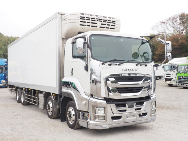 いすゞ ギガ 冷凍バン 大型 QKG-CYJ77BA 年式 H28[写真03]