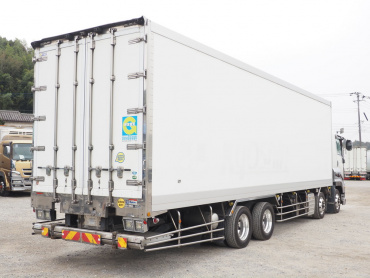 いすゞ ギガ 冷凍バン 大型 QKG-CYJ77BA 年式 H28[写真04]