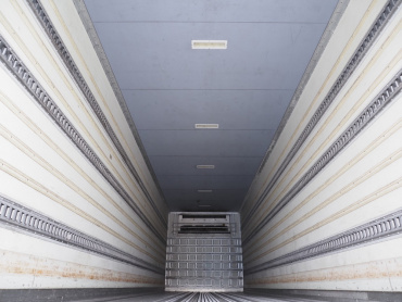 いすゞ ギガ 冷凍バン 大型 QKG-CYJ77BA 年式 H28[写真21]