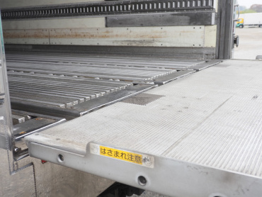 いすゞ ギガ 冷凍バン 大型 QKG-CYJ77BA 年式 H28[写真27]