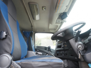 いすゞ ギガ 冷凍バン 大型 QKG-CYJ77BA 年式 H28[写真30]