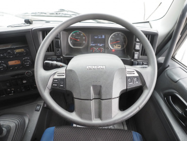 いすゞ ギガ 冷凍バン 大型 QKG-CYJ77BA 年式 H28[写真31]