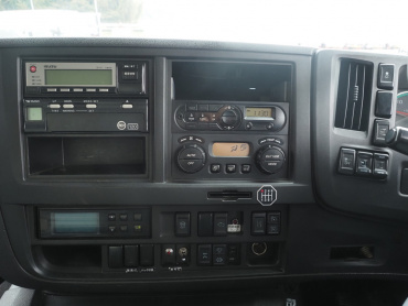 いすゞ ギガ 冷凍バン 大型 QKG-CYJ77BA 年式 H28[写真33]