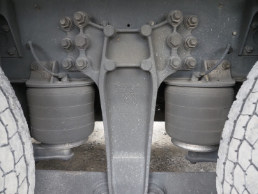 いすゞ ギガ 冷凍バン 大型 QKG-CYJ77BA 年式 H28[写真40]