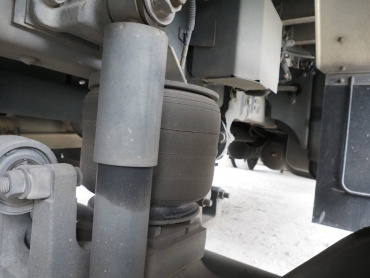 いすゞ ギガ 冷凍バン 大型 QKG-CYJ77BA 年式 H28[写真43]