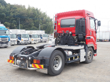 いすゞ ギガ トラクタ 大型 QKG-EXD52BD 年式 H29[写真05]