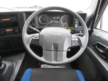 いすゞ ギガ トラクタ 大型 QKG-EXD52BD 年式 H29[写真25]