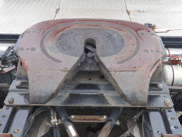 いすゞ ギガ トラクタ 大型 QKG-EXD52BD 年式 H29[写真16]