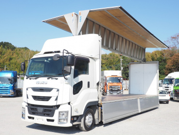 いすゞ ギガ ウイング車 大型 2PG-CYJ77C 年式 R1 [写真03]