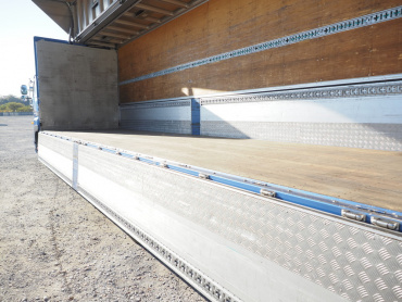 日野 プロフィア ウイング車 大型 QKG-FW1EXBG 年式 H24 [写真25]