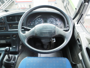 いすゞ ギガ 冷凍ウイング 大型 PDG-CYJ77W8 年式 H22[写真36]