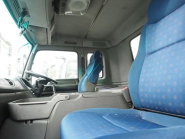 いすゞ ギガ 冷凍ウイング 大型 PDG-CYJ77W8 年式 H22[写真43]