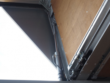 いすゞ フォワード ウイング車 中型 TKG-FRR90T2 年式 H27[写真11]