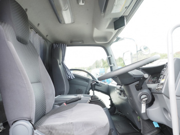 いすゞ フォワード ウイング車 中型 TKG-FRR90T2 年式 H27[写真25]