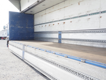 日野 プロフィア ウイング車 大型 QKG-FW1EXBG 年式 H26[写真25]