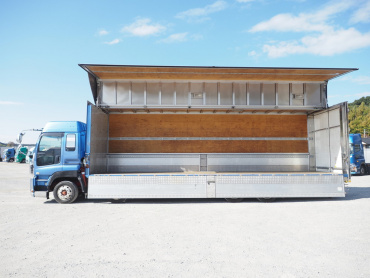 いすゞ ギガ ウイング車 大型 QKG-CYJ77A 年式 H24[写真19]