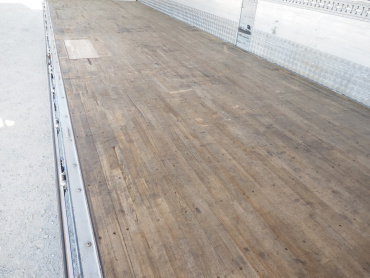 いすゞ ギガ ウイング車 大型 QKG-CYJ77A 年式 H24[写真26]