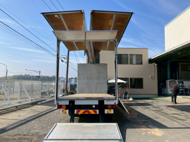 いすゞ フォワード ウイング車 中型 TKG-FRR90T2 年式 H27[写真03]