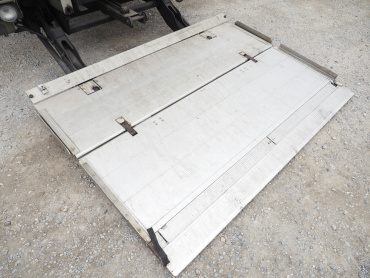 日野 レンジャープロ 冷凍バン 中型 TKG-FD7JKAG 年式 H27[写真17]