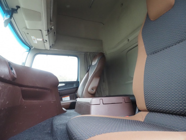 日野 プロフィア ウイング車 大型 2DG-FW1AHG 年式 R1[写真36]