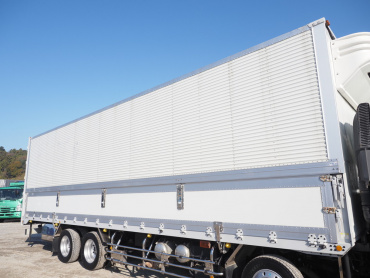 いすゞ ギガ 冷凍ウイング 大型 PDG-CYJ77W8 年式 H22[写真12]