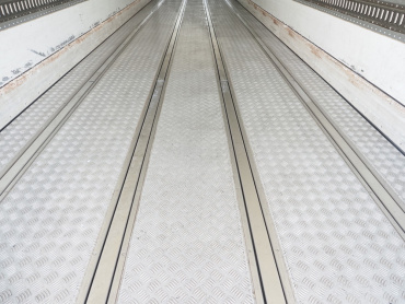 いすゞ ギガ 冷凍ウイング 大型 PDG-CYJ77W8 年式 H22[写真31]