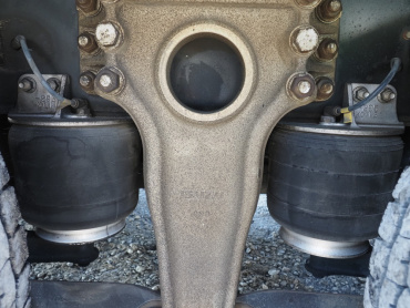 いすゞ ギガ 冷凍ウイング 大型 PDG-CYJ77W8 年式 H22[写真45]