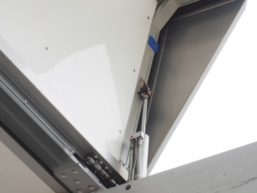 いすゞ ギガ ウイング車 大型 QKG-CYJ77A 年式 H26[写真13]