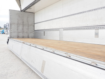 いすゞ ギガ ウイング車 大型 QKG-CYJ77A 年式 H26[写真21]