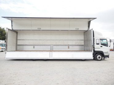 いすゞ ギガ ウイング車 大型 QKG-CYJ77A 年式 H26[写真12]