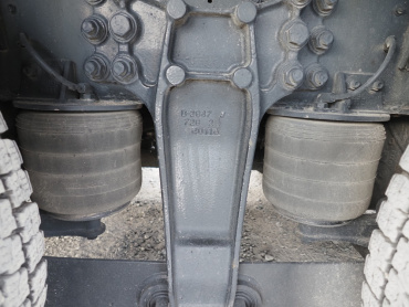 いすゞ ギガ ウイング車 大型 QKG-CYJ77A 年式 H26[写真42]