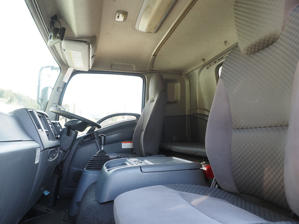 いすゞ フォワード ウイング車 中型 TKG-FRR90T2 年式 H27[写真42]