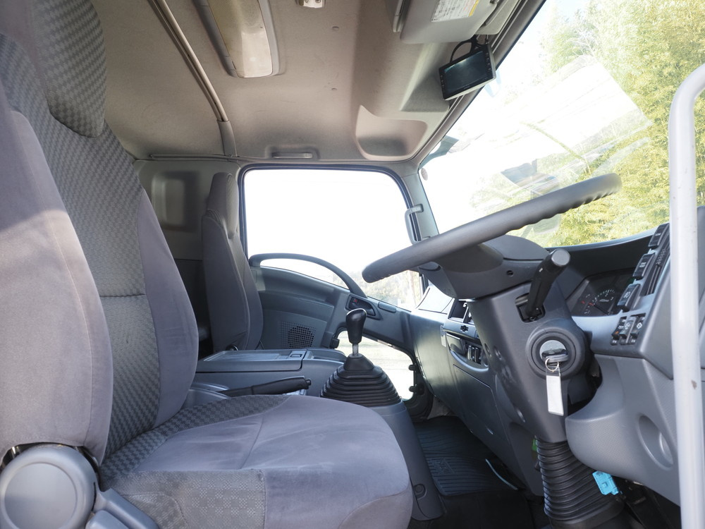 いすゞ フォワード ウイング車 中型 TKG-FRR90T2 年式 H27[写真33]