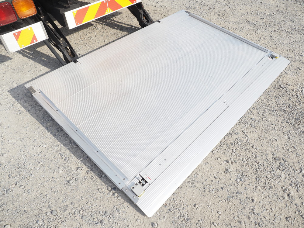 いすゞ フォワード ウイング車 中増t LKG-FTR90S2 年式 H25[写真27]