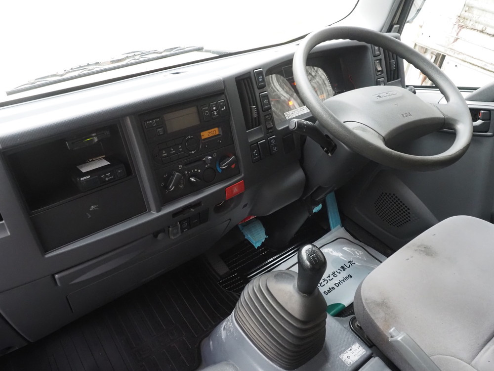 いすゞ エルフ 冷凍バン 小型 TPG-NPR85AN 年式 H28[写真24]