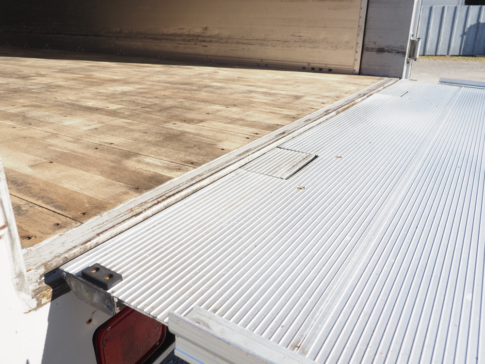 いすゞ ギガ ウイング車 大型 2PG-CYJ77C 年式 H30[写真30]